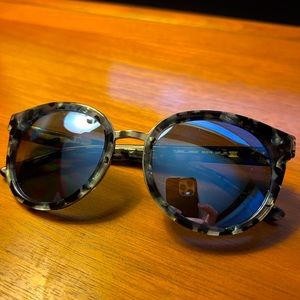 Tory Burch 7062 polarized sunglasses